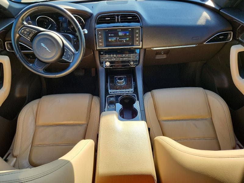 2017 JAGUAR F-PACE PRESTIGE 8