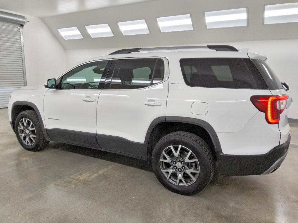 2023 GMC ACADIA SLT 2