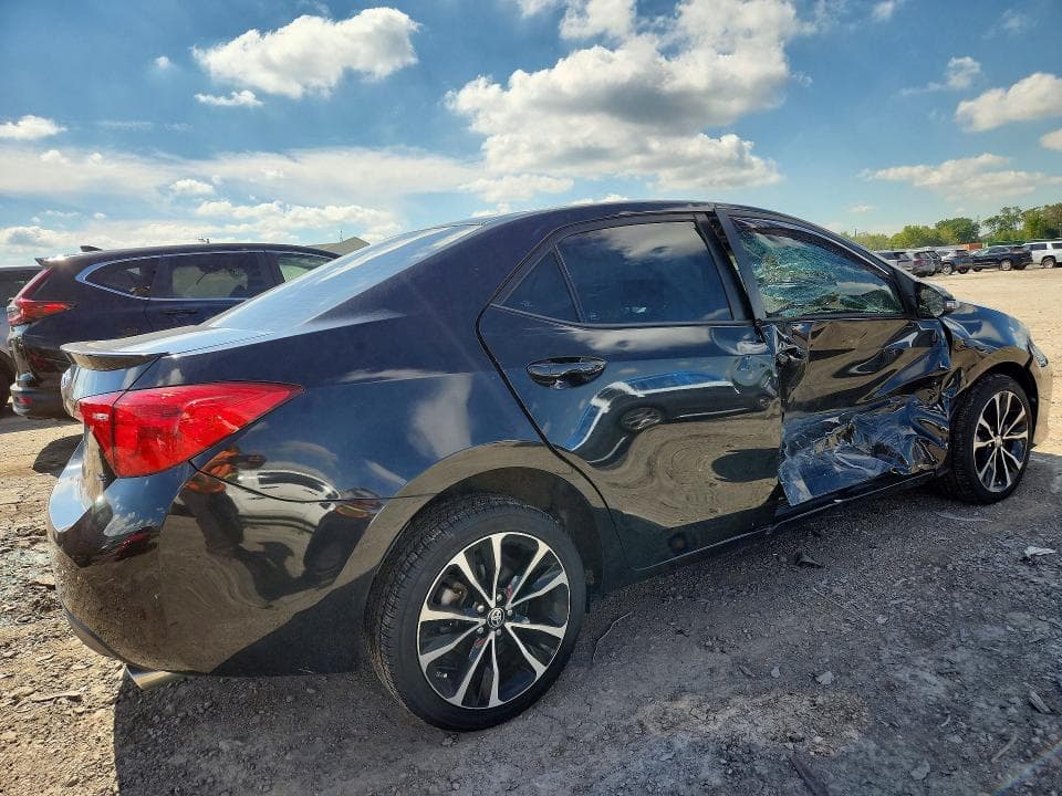 2019 TOYOTA COROLLA SE 3