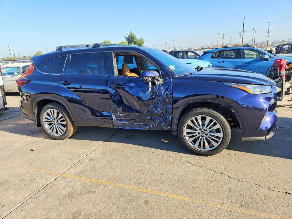 2025 TOYOTA HIGHLANDER HYBRID PLATINUM 4