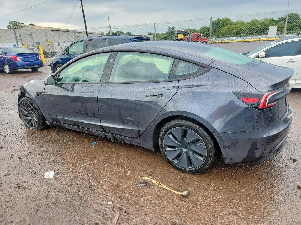 2025 TESLA MODEL 3 2