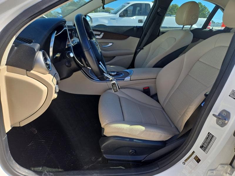 2019 MERCEDES-BENZ C 300 7