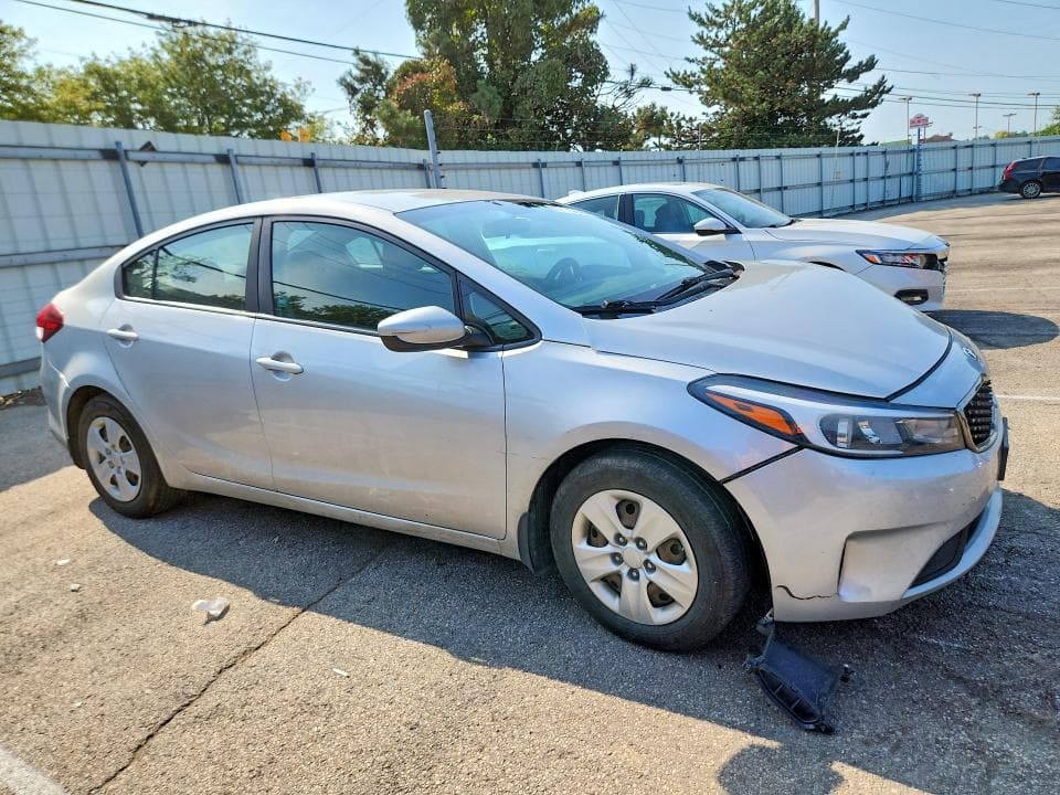 2017 KIA FORTE LX 4