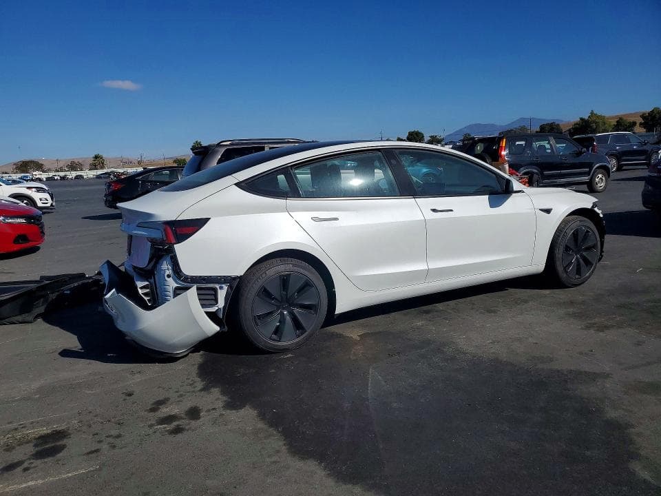 2026 TESLA MODEL 3 3