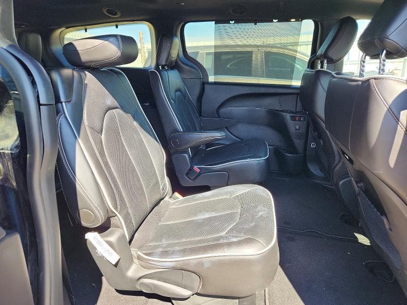 2025 CHRYSLER PACIFICA LIMITED 11