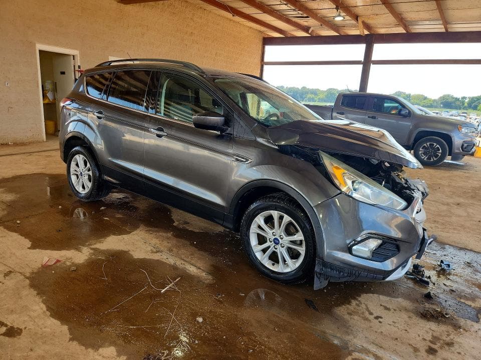 2017 FORD ESCAPE SE 4