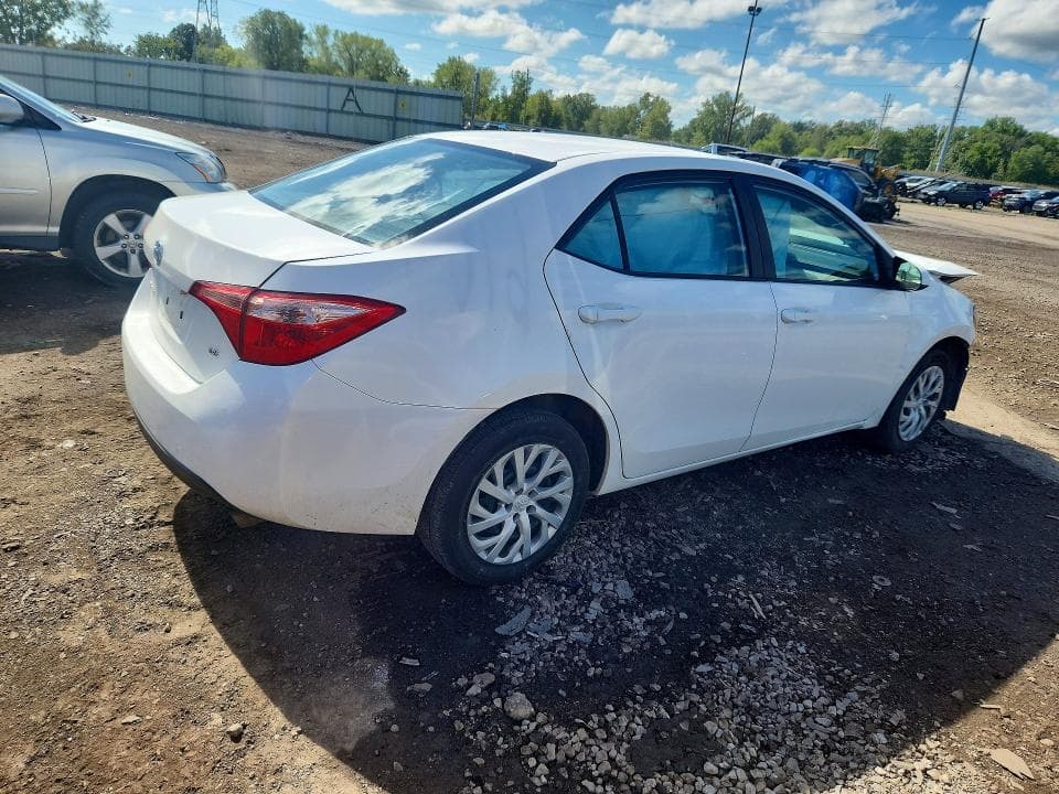 2019 TOYOTA COROLLA LE 3
