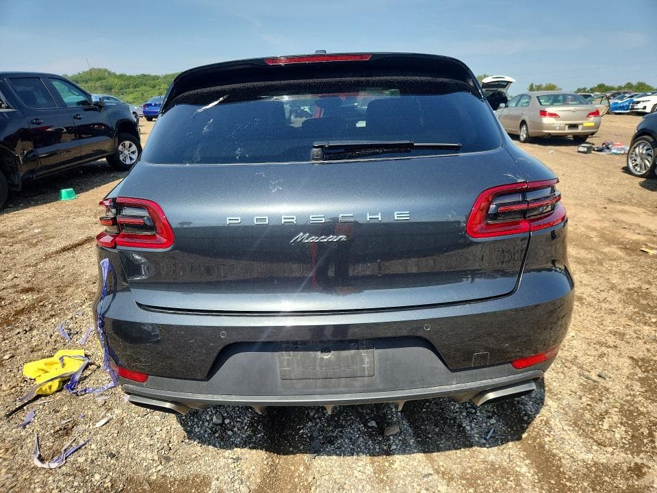 2017 PORSCHE MACAN 6