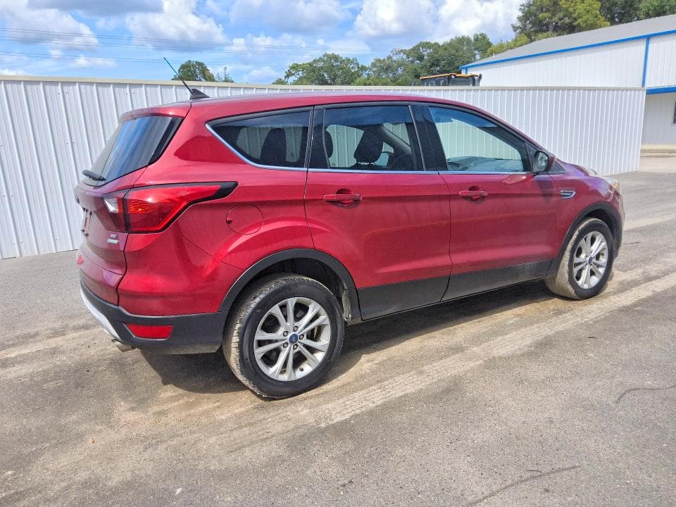2019 FORD ESCAPE SE 3
