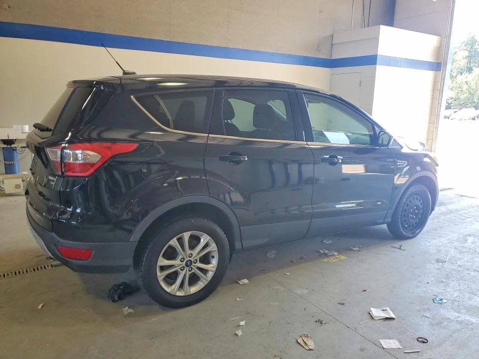 2017 FORD ESCAPE SE 3