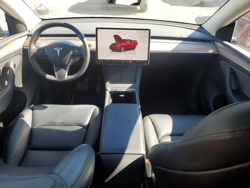 2024 TESLA MODEL Y 8