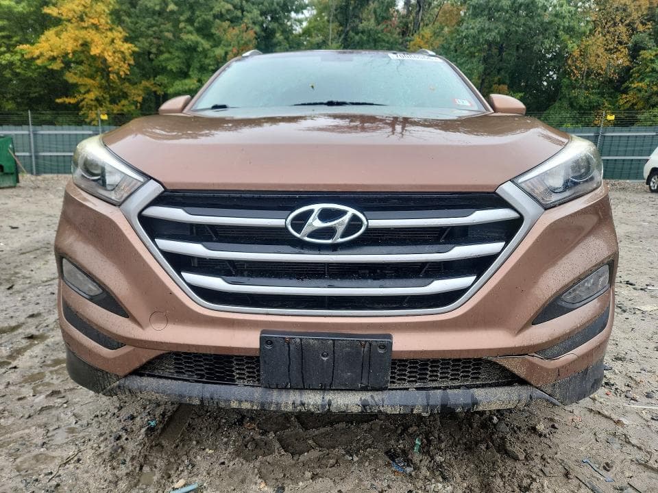 2017 HYUNDAI TUCSON SE 5