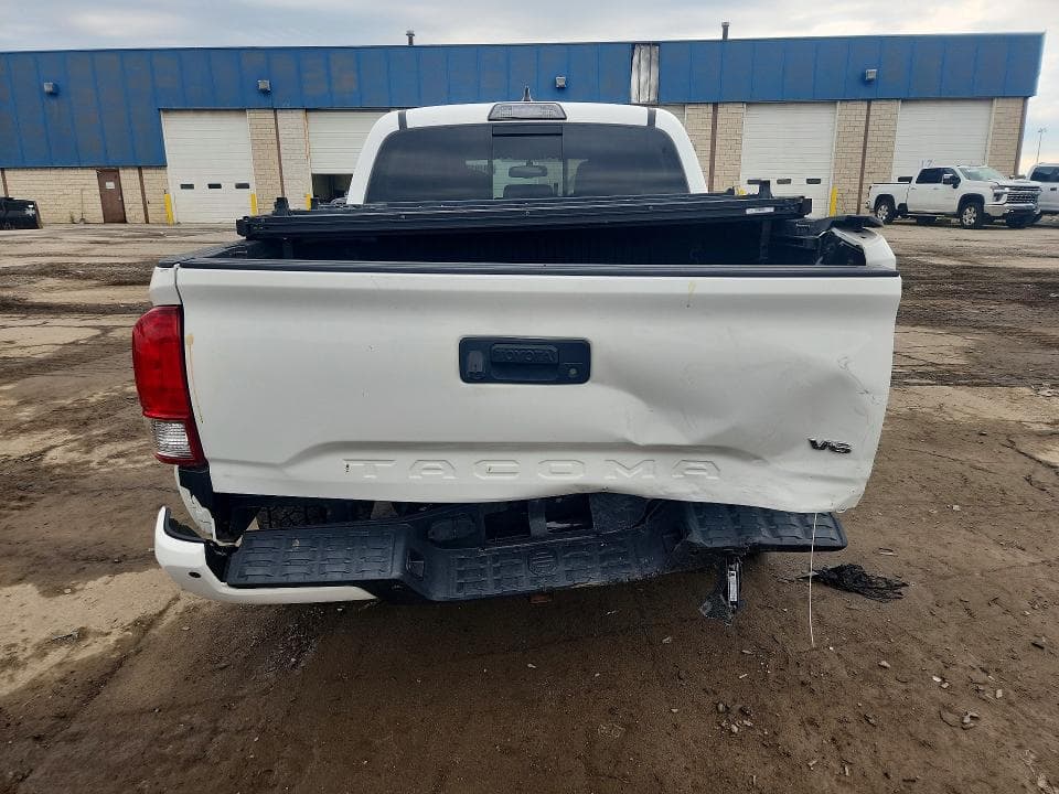 2017 TOYOTA TACOMA 6