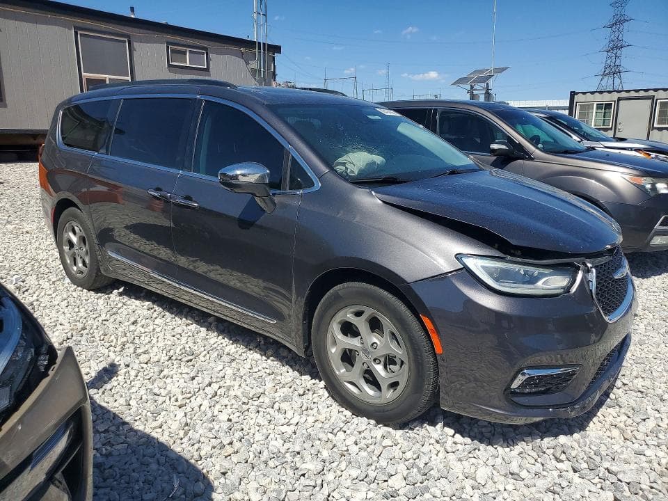 2022 CHRYSLER PACIFICA LIMITED 4