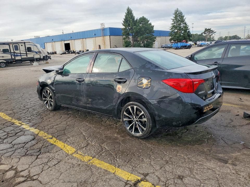2017 TOYOTA COROLLA SE 2
