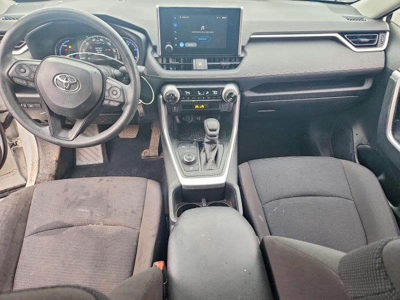 2025 TOYOTA RAV4 LE 8