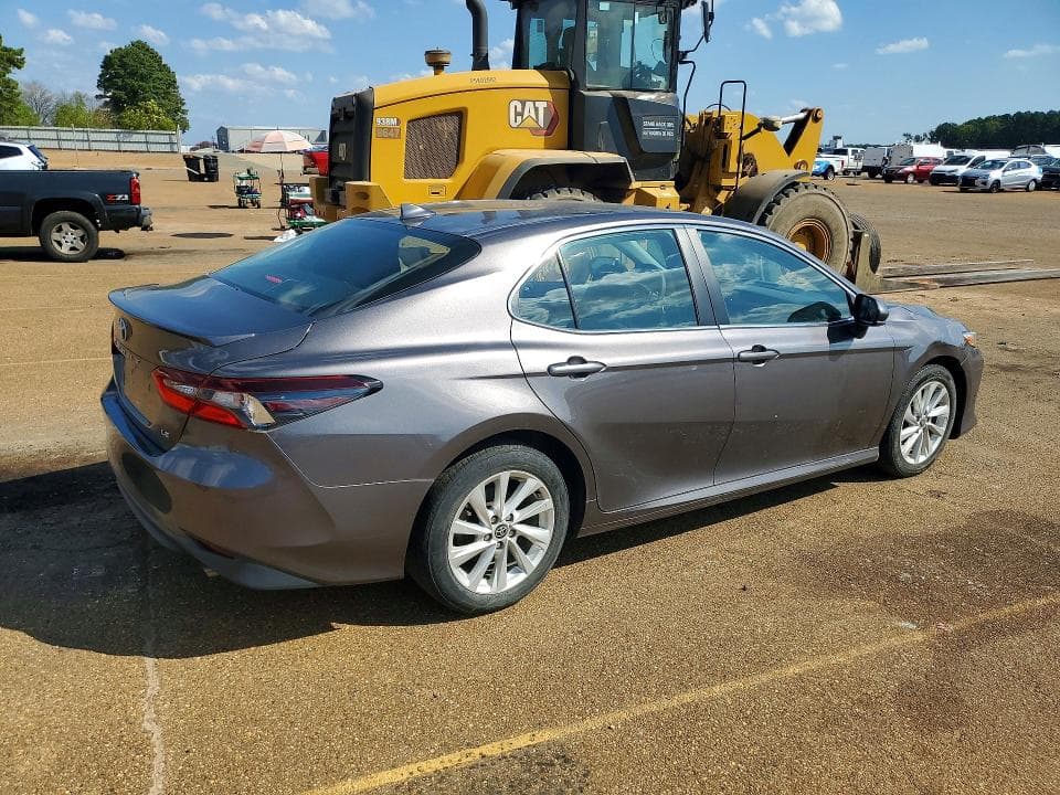 2023 TOYOTA CAMRY LE 3