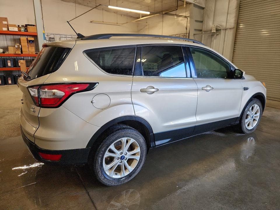 2018 FORD ESCAPE SE 3