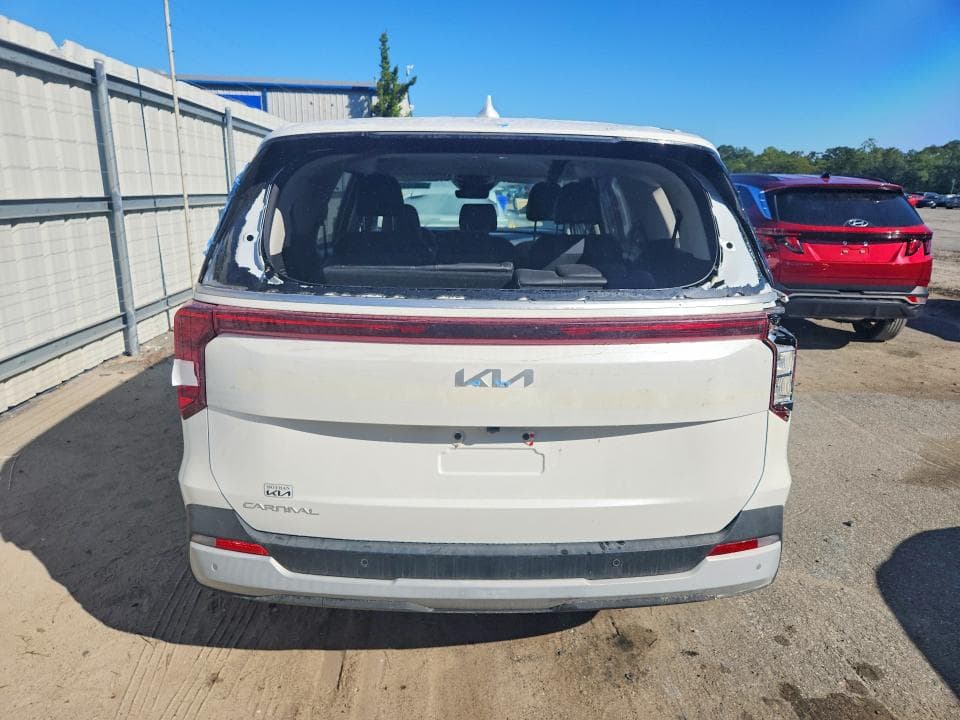 2026 KIA CARNIVAL LXS 6