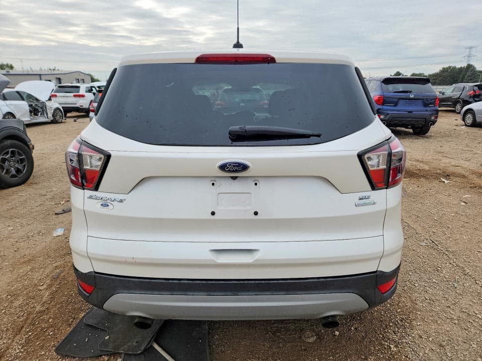 2017 FORD ESCAPE SE 6
