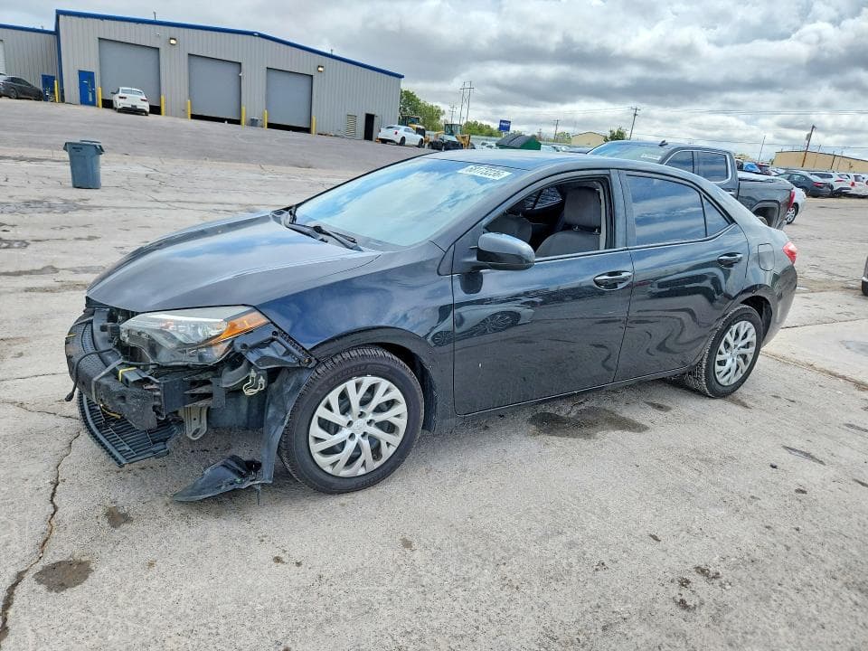 2018 TOYOTA COROLLA LE - 1
