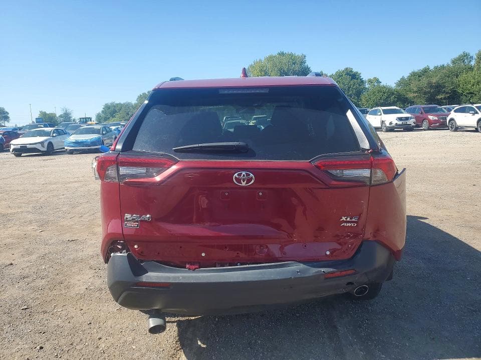 2022 TOYOTA RAV4 XLE 6