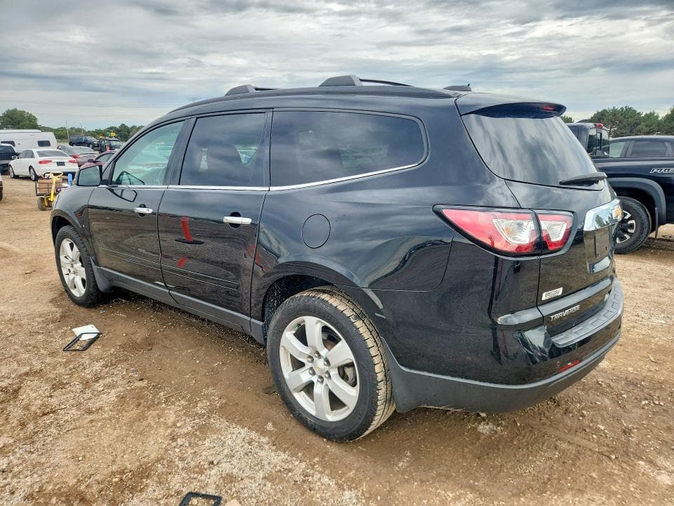 2017 CHEVROLET TRAVERSE LT 2