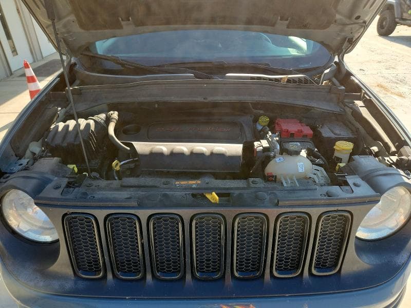 2018 JEEP RENEGADE LATITUDE 12