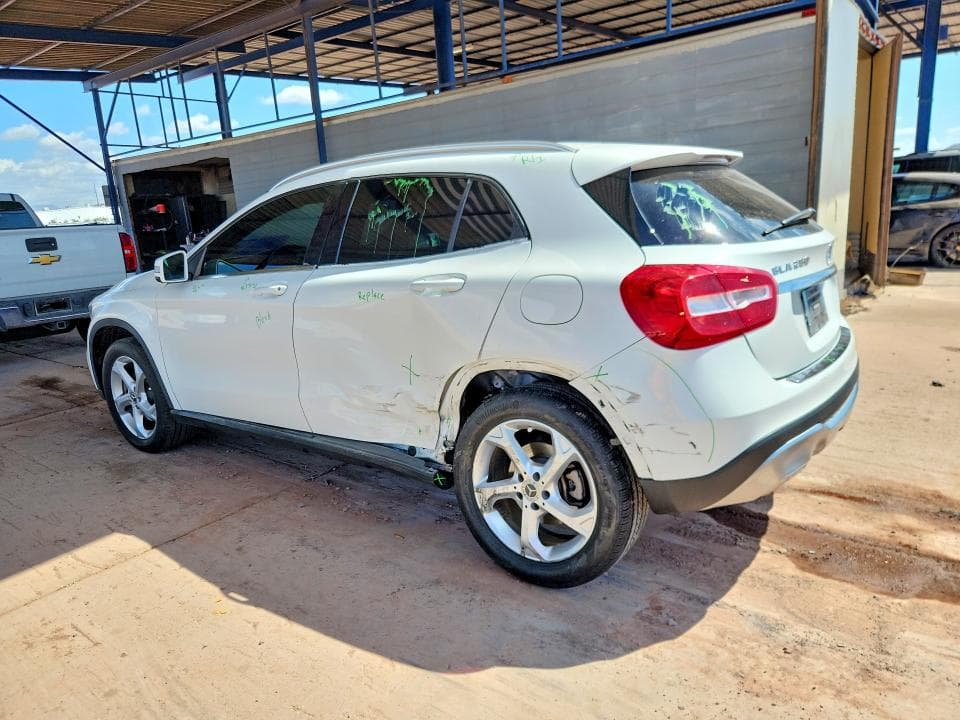 2019 MERCEDES-BENZ GLA 250 2