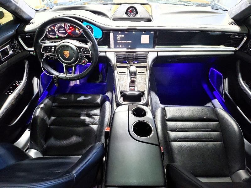 2017 PORSCHE PANAMERA TURBO 8