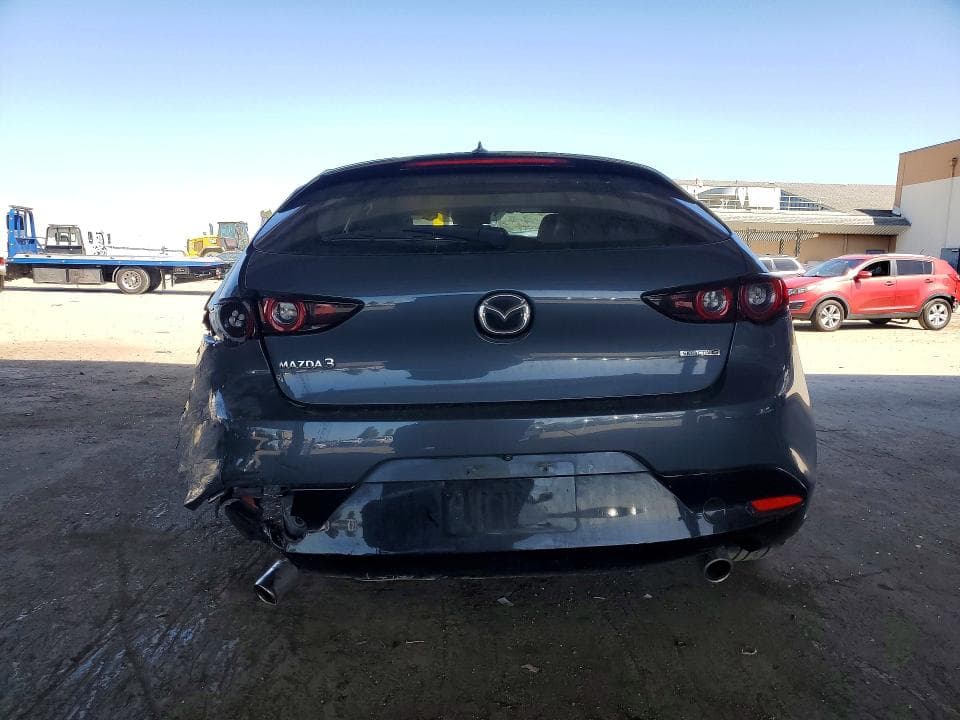 2019 MAZDA 3 PREMIUM 6