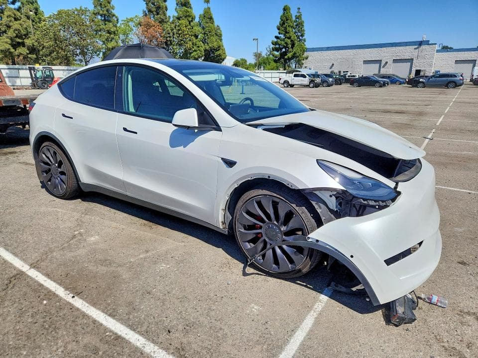 2022 TESLA MODEL Y 4