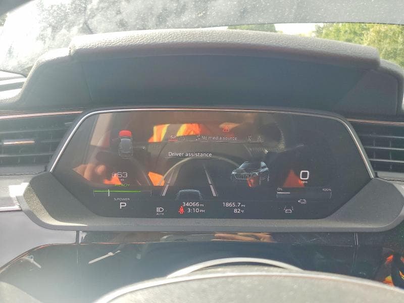 2021 AUDI E-TRON PREMIUM 9