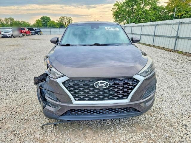 2020 HYUNDAI TUCSON SE 5