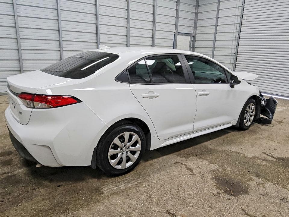 2026 TOYOTA COROLLA LE 3
