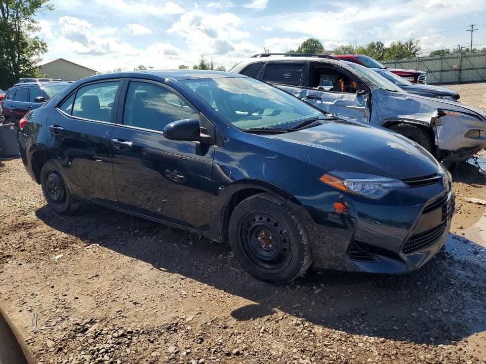 2018 TOYOTA COROLLA LE 4