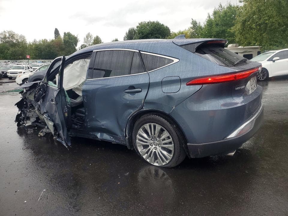 2024 TOYOTA VENZA XLE 2