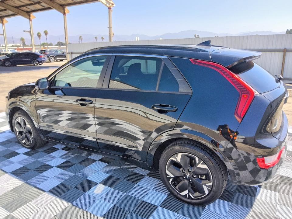 2023 KIA NIRO WIND 2