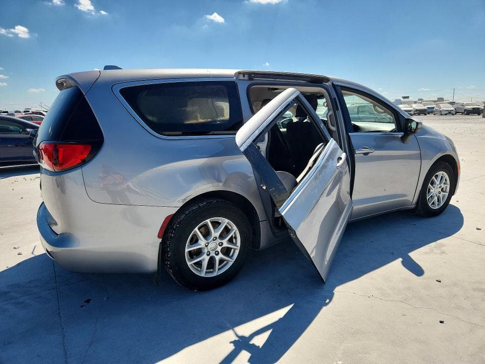 2017 CHRYSLER PACIFICA LX 3