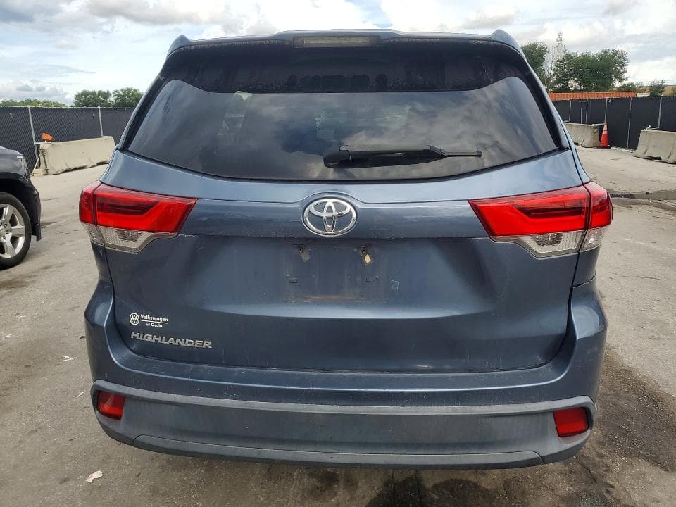 2019 TOYOTA HIGHLANDER LE 6