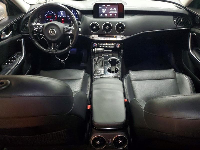 2018 KIA STINGER BASE 8