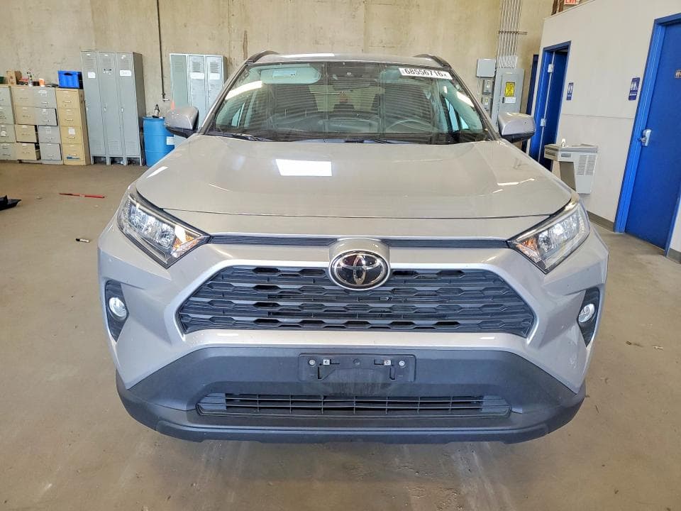 2021 TOYOTA RAV4 XLE 5