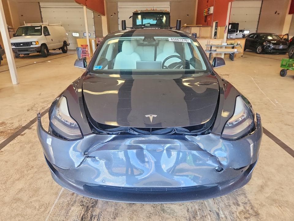2018 TESLA MODEL 3 5