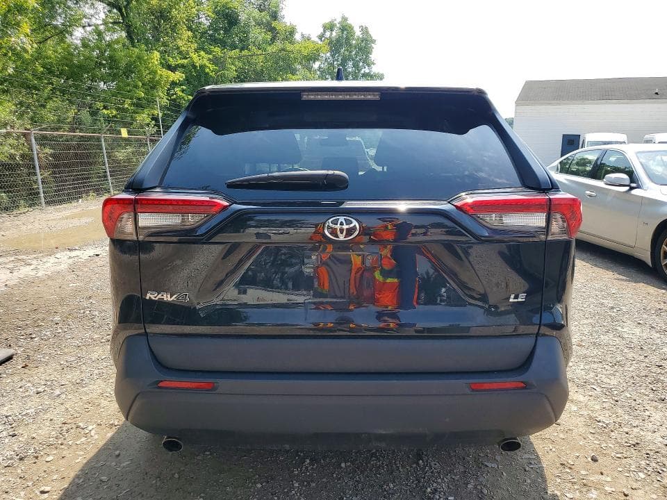 2023 TOYOTA RAV4 LE 6