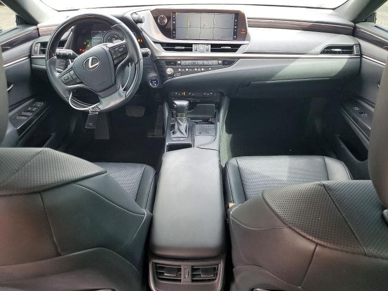 2021 LEXUS ES 300H 8