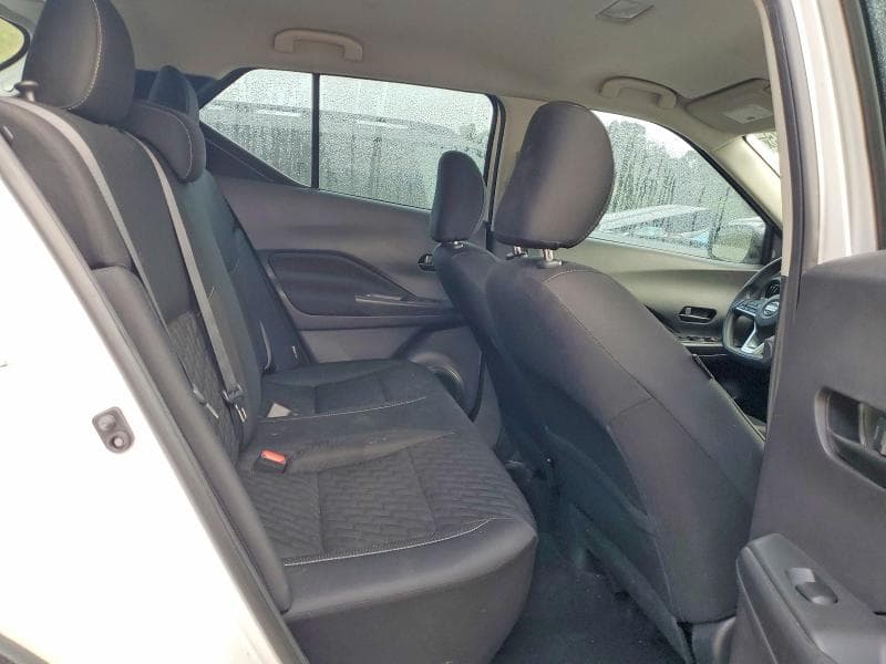 2021 NISSAN KICKS S 11