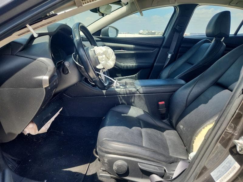 2021 MAZDA 3 SELECT 7