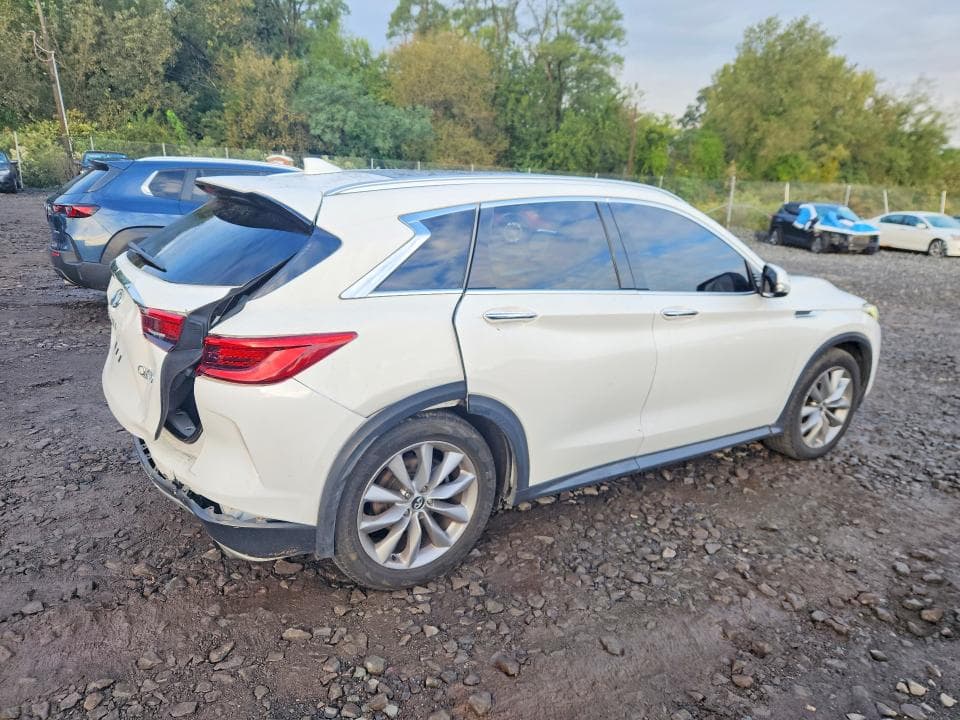 2019 INFINITI QX50 LUXE 3