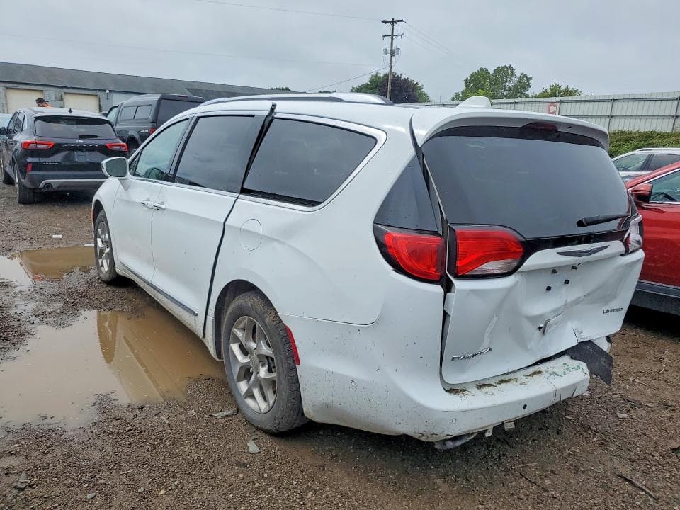 2019 CHRYSLER PACIFICA LIMITED 2