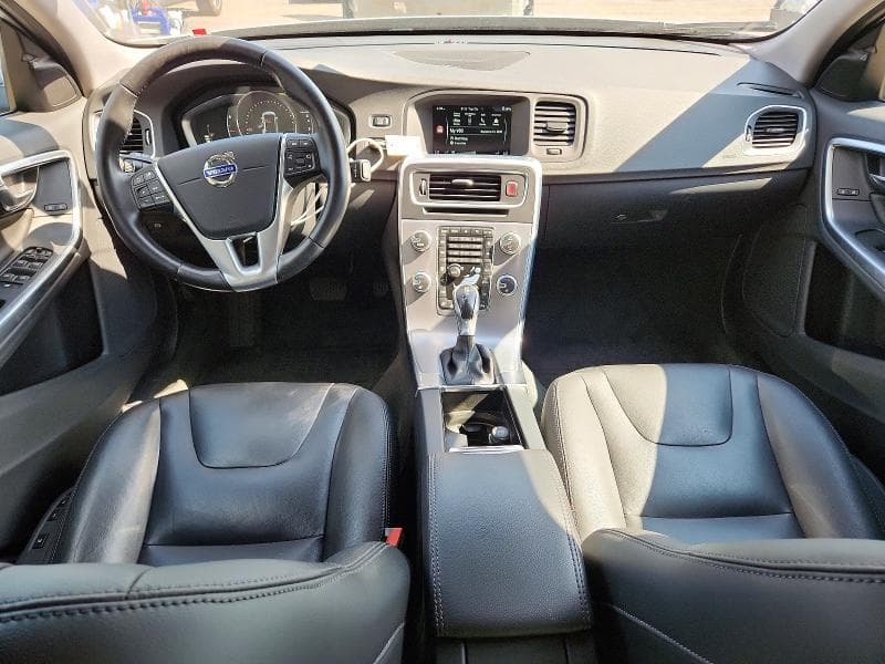 2017 VOLVO V60 T5 PLATINUM 8